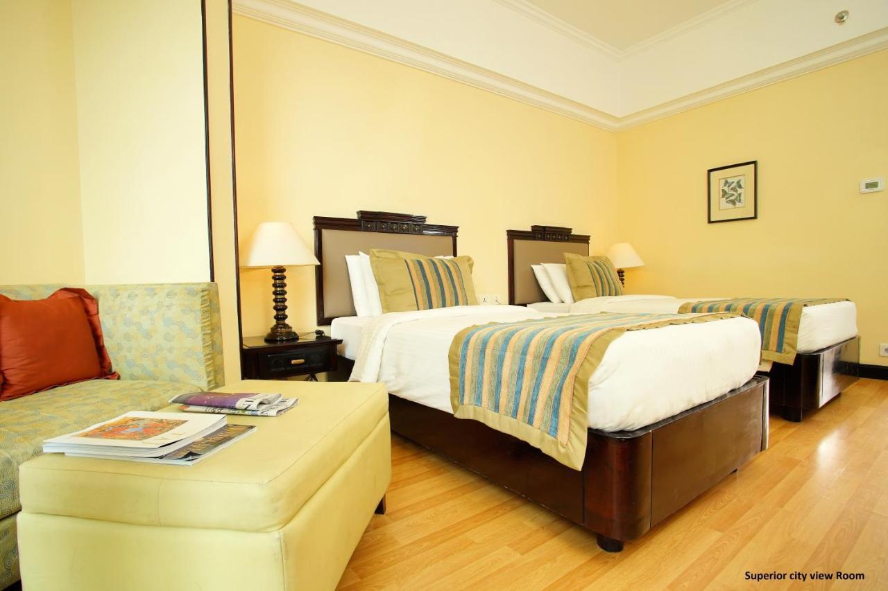 Vivanta Ernakulam, Marine Drive Коччи Экстерьер фото
